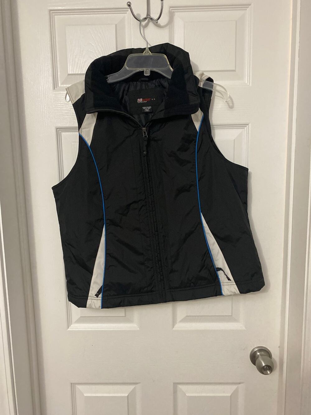 St. John’s Bay Puffer Vest Size large